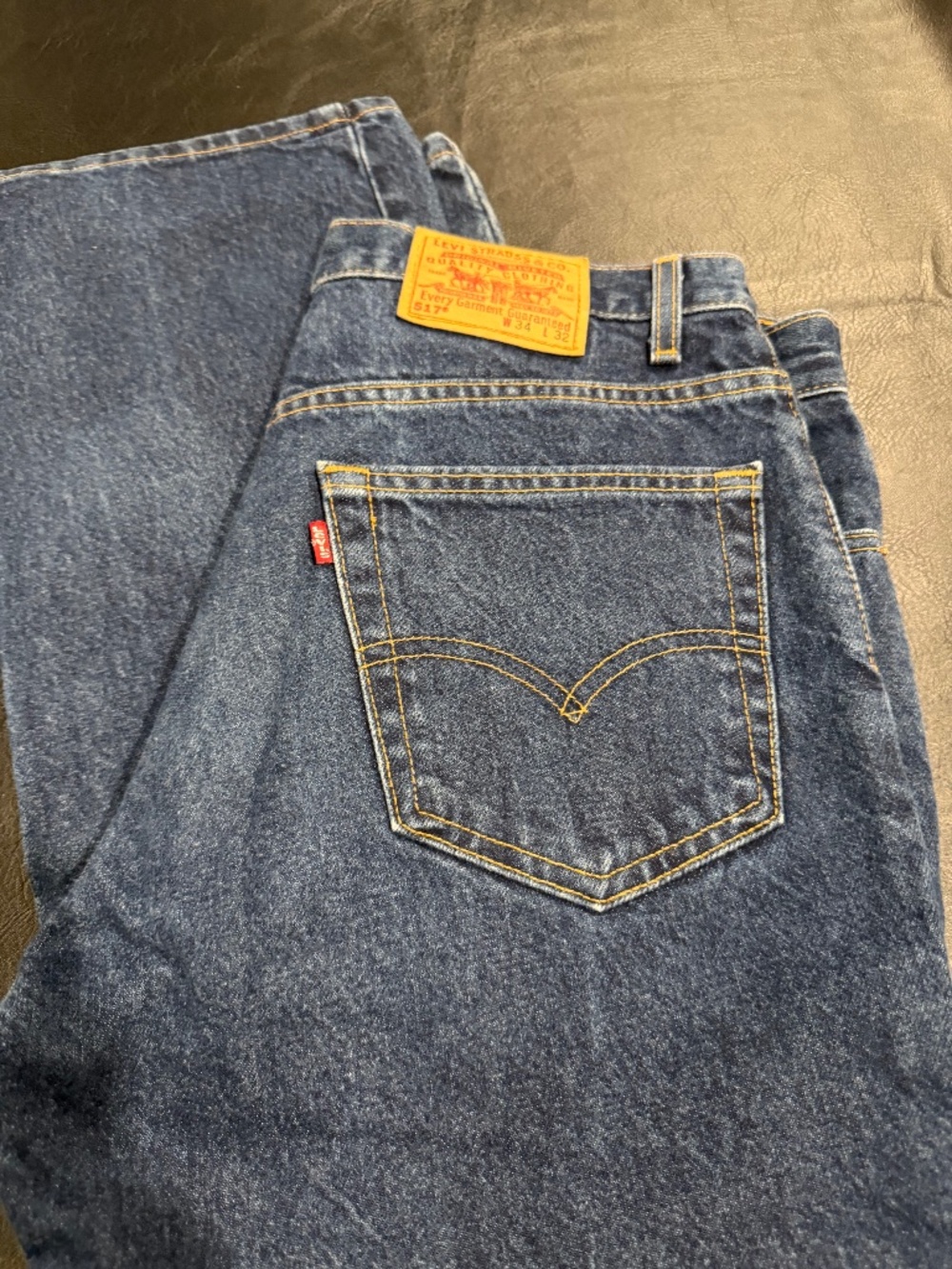 Levi Blue Jeans 34 Waist 32 Length 517 Boot Cut